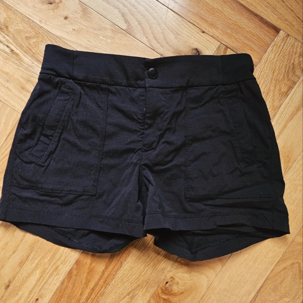 Athleta Black Short Women's Size 4